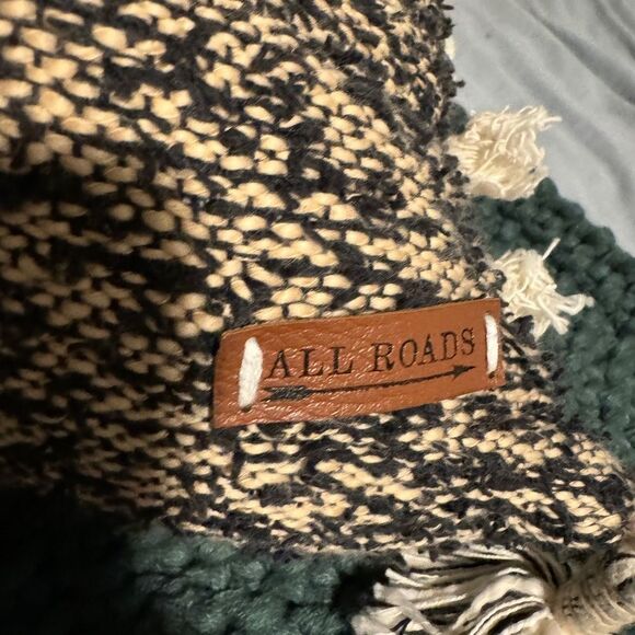 Anthropologie All Roads Yucca Ivory Black Tufted Tassels Pillow NWOT 18x18 - Picture 6 of 7